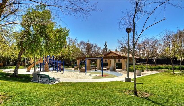 62 Autumn, Irvine, CA 92602