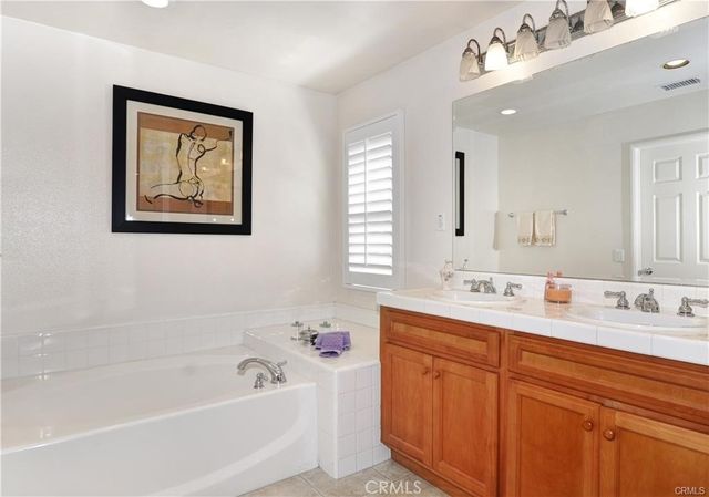 62 Autumn, Irvine, CA 92602