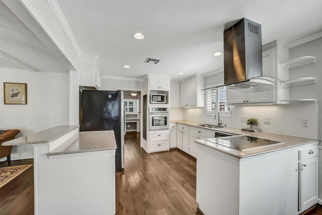 10026 Overbrook Lane, Houston, TX 77042