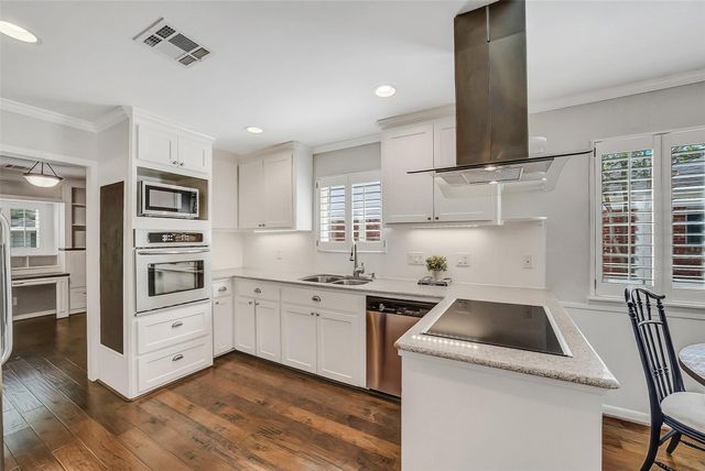 10026 Overbrook Lane, Houston, TX 77042