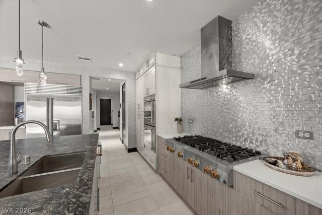 5 HIGHLAND COVE Lane, Henderson, NV 89011