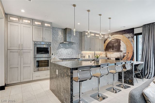 5 HIGHLAND COVE Lane, Henderson, NV 89011