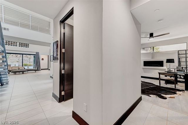 5 HIGHLAND COVE Lane, Henderson, NV 89011