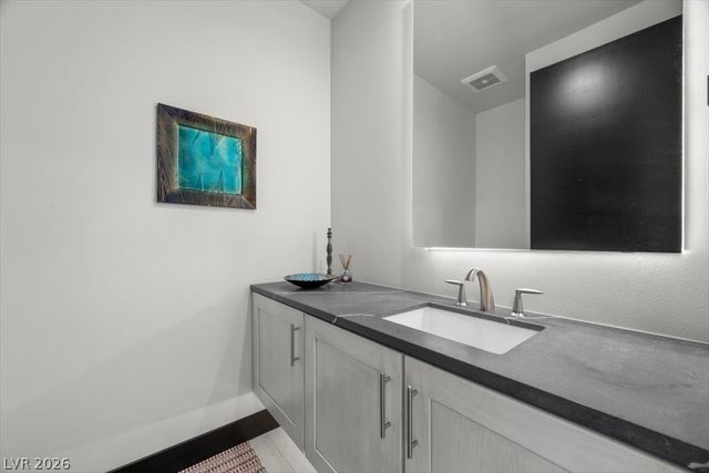 5 HIGHLAND COVE Lane, Henderson, NV 89011