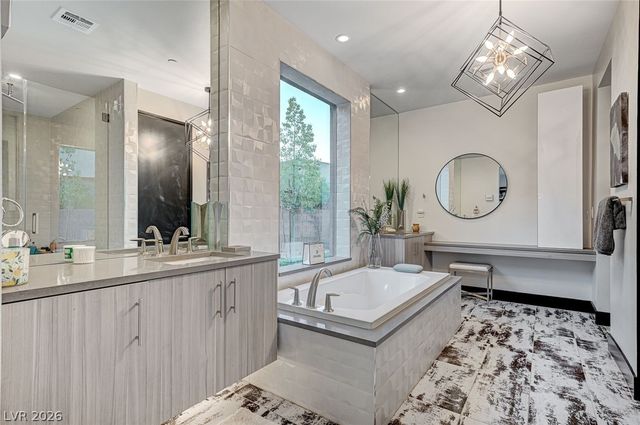 5 HIGHLAND COVE Lane, Henderson, NV 89011