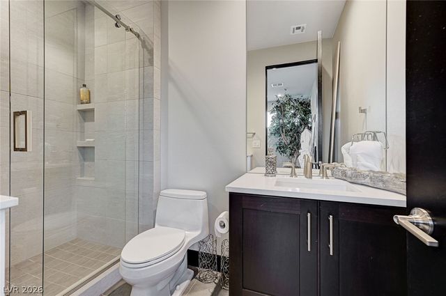 5 HIGHLAND COVE Lane, Henderson, NV 89011