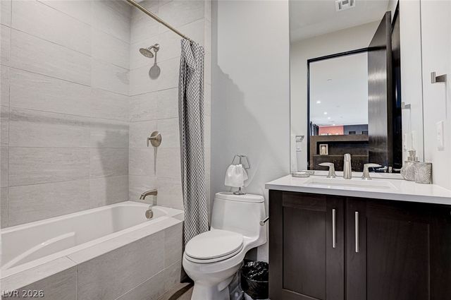 5 HIGHLAND COVE Lane, Henderson, NV 89011