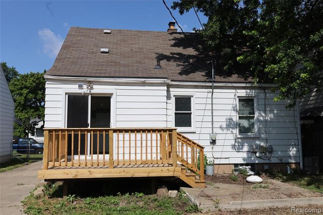 27226 Lawnwood Street, Roseville, MI 48066