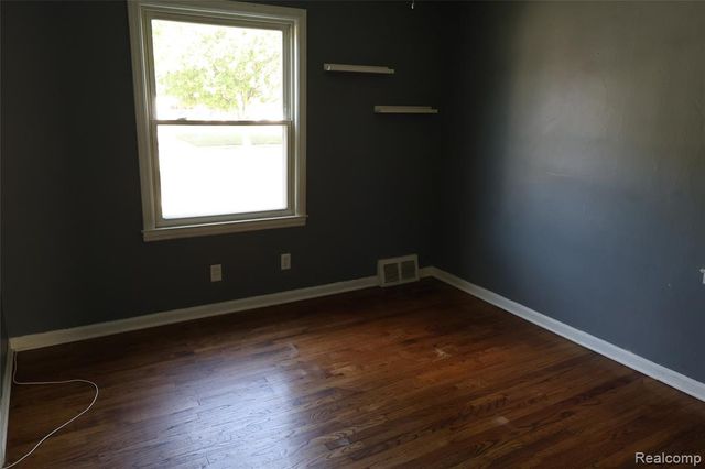 27226 Lawnwood Street, Roseville, MI 48066