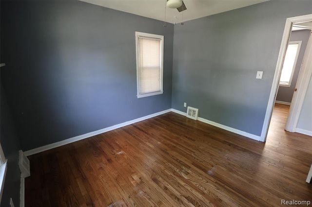 27226 Lawnwood Street, Roseville, MI 48066