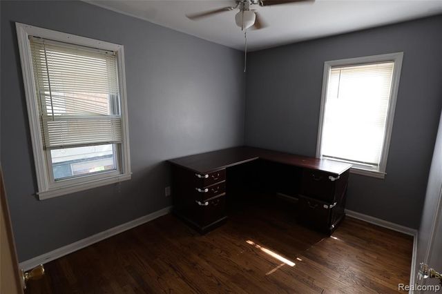 27226 Lawnwood Street, Roseville, MI 48066