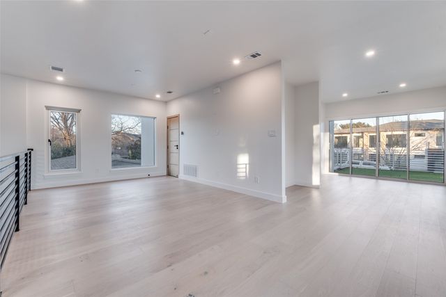 3821 Beechwood Lane, Dallas, TX 75220