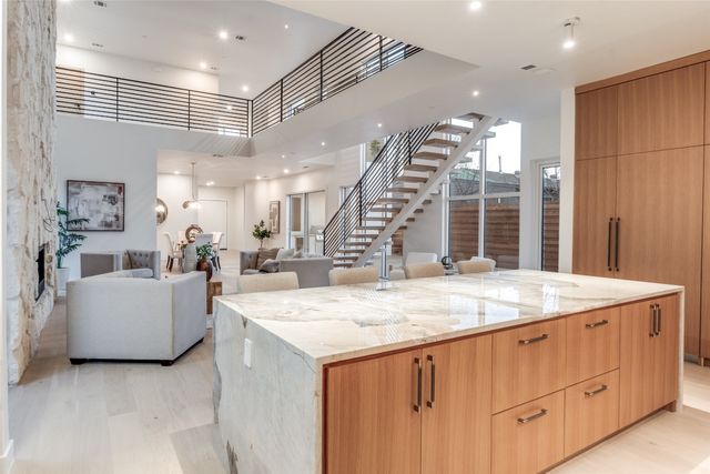 3821 Beechwood Lane, Dallas, TX 75220