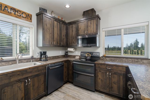 21050 Wildwood Place, Sedro Woolley, WA 98284