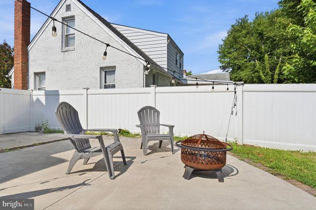 545 W KINGS HWY, Audubon, NJ 08106