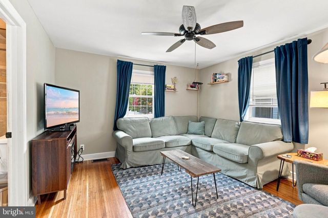545 W KINGS HWY, Audubon, NJ 08106