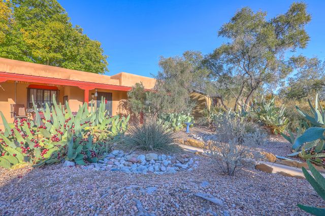 1716 Anderson Place SE, Albuquerque, NM 87108