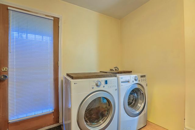 1716 Anderson Place SE, Albuquerque, NM 87108