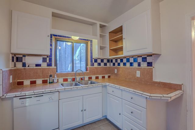 1716 Anderson Place SE, Albuquerque, NM 87108