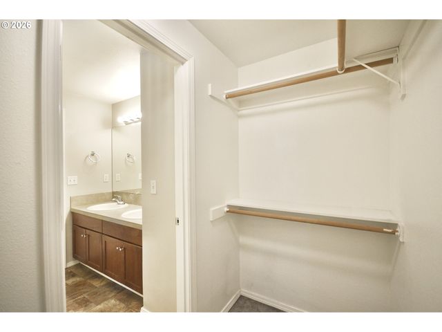 20583 Sw TESORO Ct, Beaverton, OR 97003