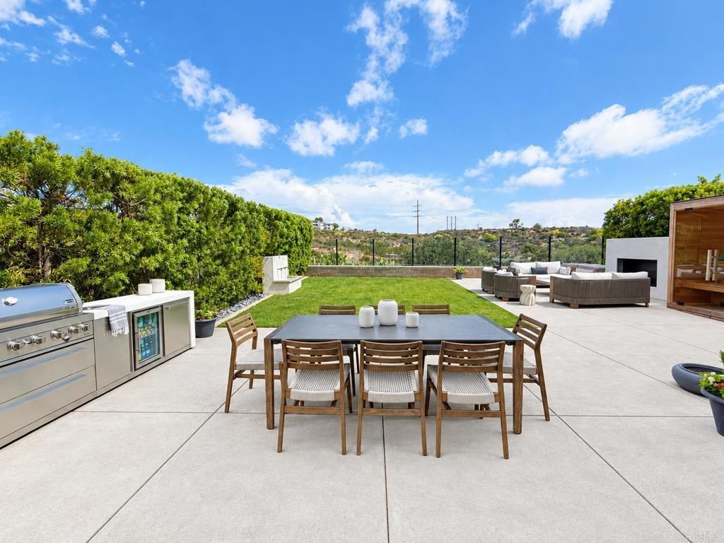 6683 AGAVE CIRCLE, Carlsbad, CA 92011 — exterior