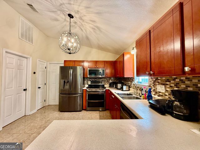 100 Bluebell Drive, Kingsland, GA 31548