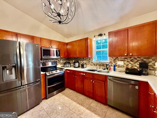 100 Bluebell Drive, Kingsland, GA 31548