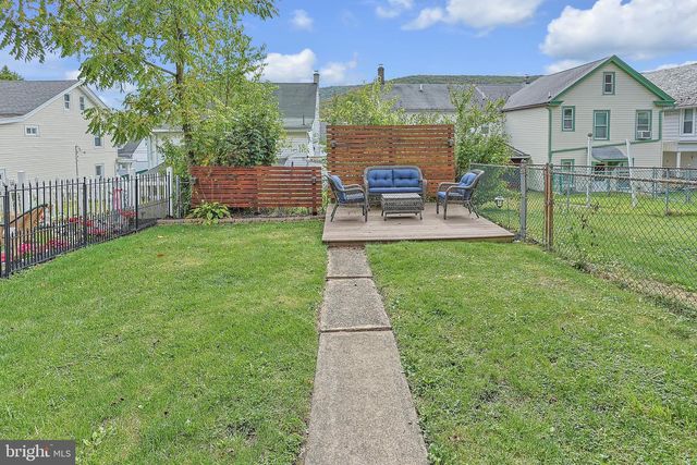 431 CENTER AVE, Jim Thorpe, PA 18229