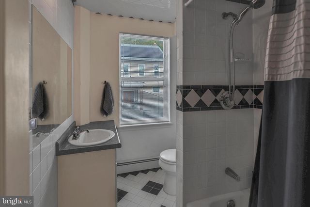 431 CENTER AVE, Jim Thorpe, PA 18229