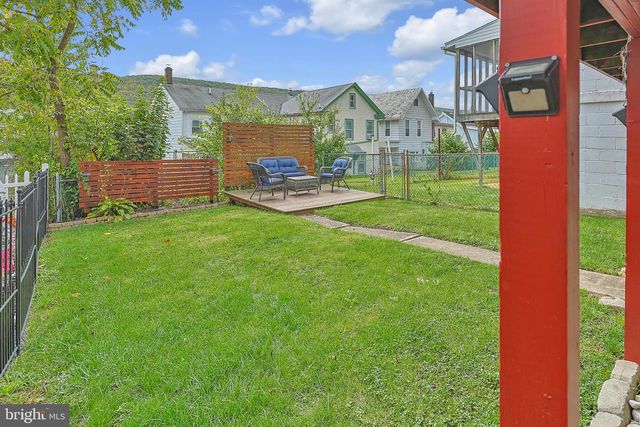 431 CENTER AVE, Jim Thorpe, PA 18229