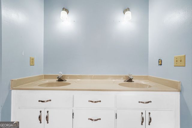 355 Heritage Lane, Alpharetta, GA 30009