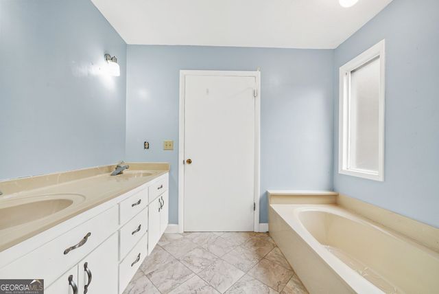 355 Heritage Lane, Alpharetta, GA 30009