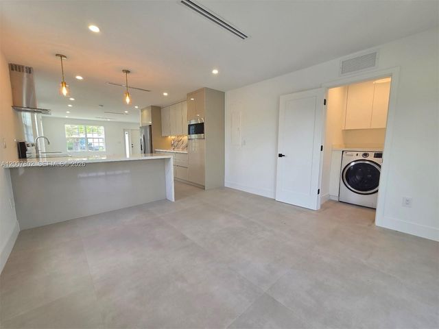 4008 Greenwood Ave, West Palm Beach, FL 33407