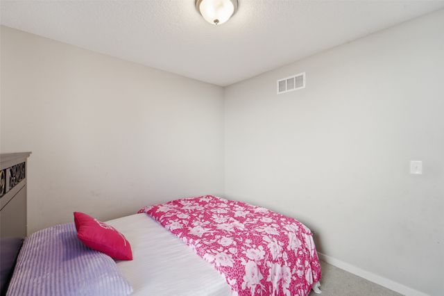 1311 E 25th Court, Des Moines, IA 50317