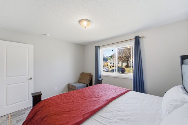 1311 E 25th Court, Des Moines, IA 50317