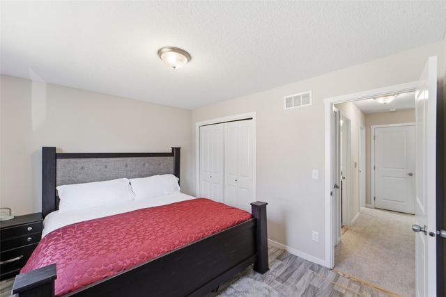 1311 E 25th Court, Des Moines, IA 50317