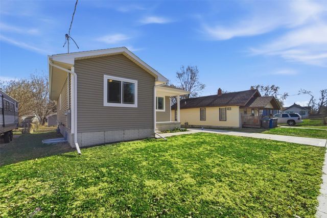 1311 E 25th Court, Des Moines, IA 50317