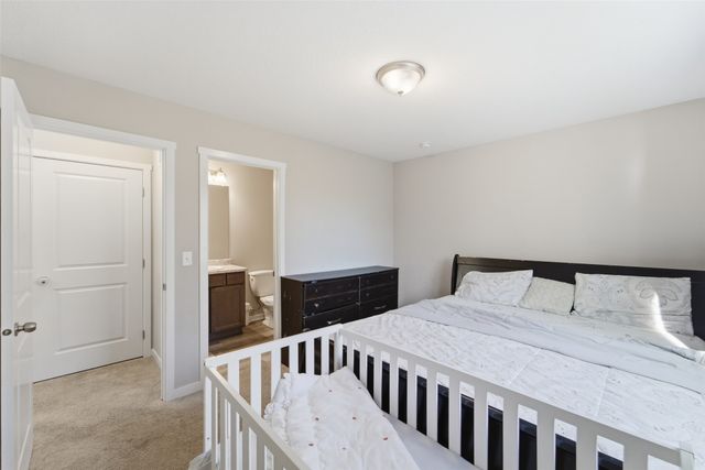 1311 E 25th Court, Des Moines, IA 50317