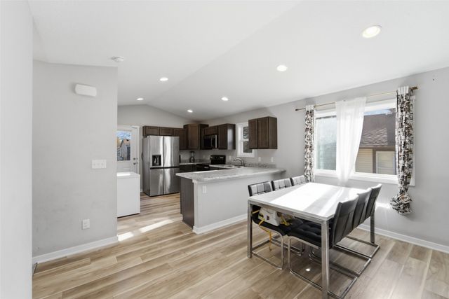 1311 E 25th Court, Des Moines, IA 50317