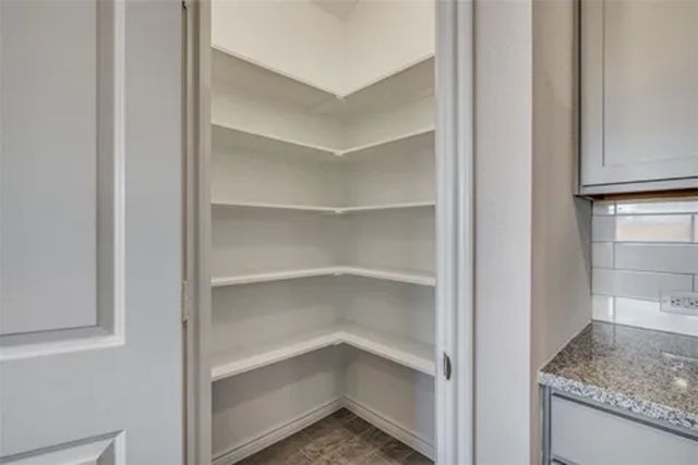 10423 Fountain Gate Street, Aubrey, TX 76227