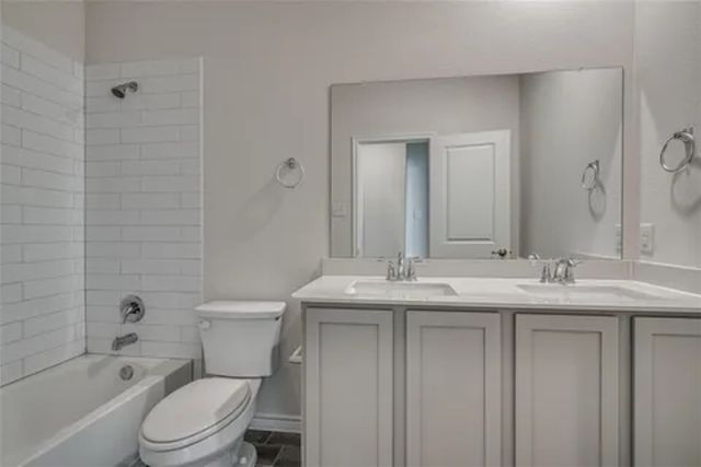 10423 Fountain Gate Street, Aubrey, TX 76227