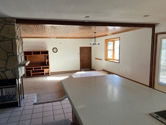 621 W 38th St N, Wichita, KS 67204