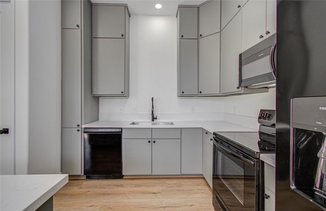 4605 Edison Street D, Houston, TX 77009