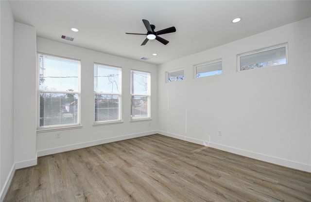 4605 Edison Street D, Houston, TX 77009