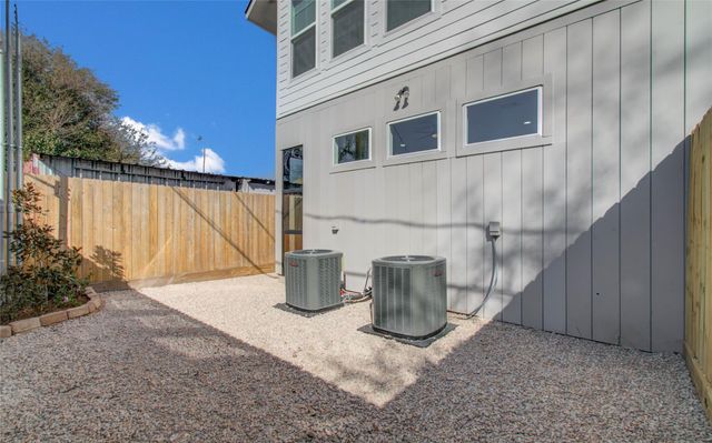 4605 Edison Street D, Houston, TX 77009