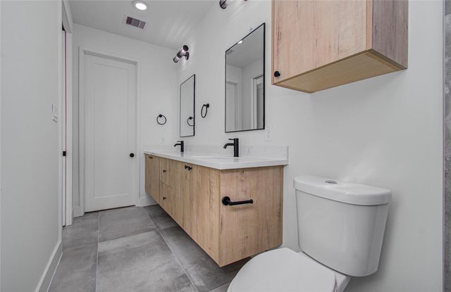 4605 Edison Street D, Houston, TX 77009