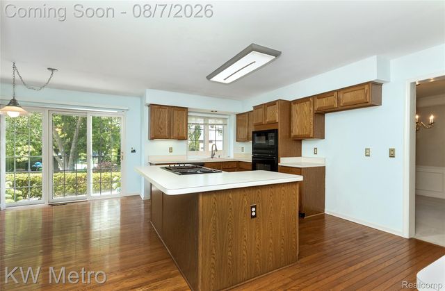 1496 Marina Pointe Boulevard, Orion Charter Township, MI 48362