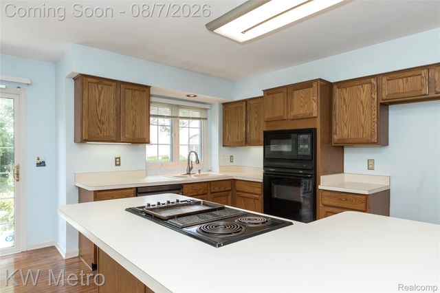 1496 Marina Pointe Boulevard, Orion Charter Township, MI 48362