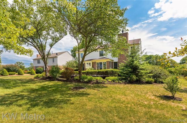 1496 Marina Pointe Boulevard, Orion Charter Township, MI 48362
