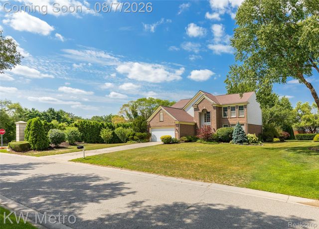 1496 Marina Pointe Boulevard, Orion Charter Township, MI 48362